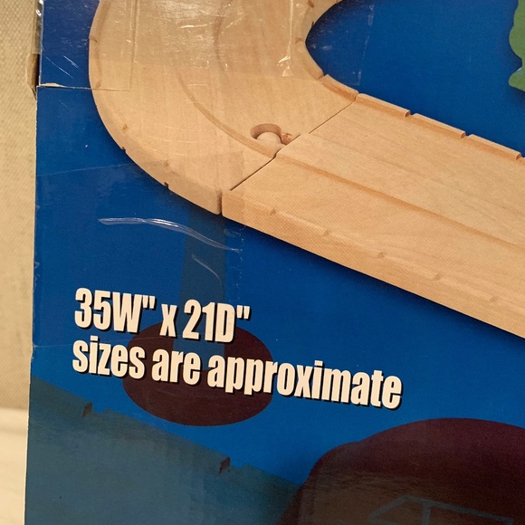 Little Tree Wood Classic Roadway Set- 30 PCS Set. For ages 3+ - Picture 11 of 13